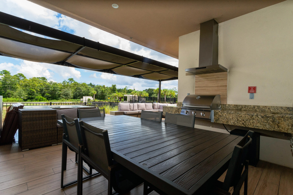 Stunning 4 Bd Bbq Close to Disney Magic Village Views 3049