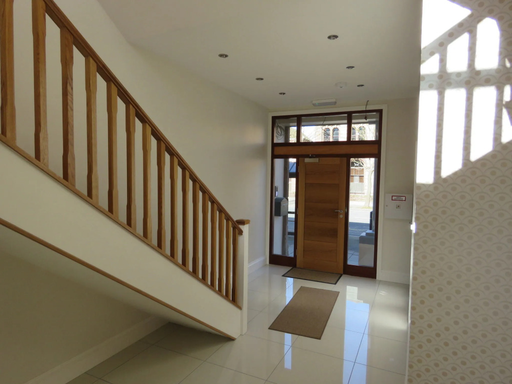Abbey Apartments - Modern Serviced Apartments - Tourists & Professionals