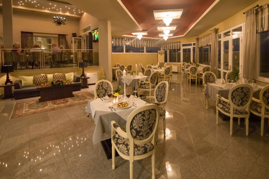 Sunrise Resort Hotel