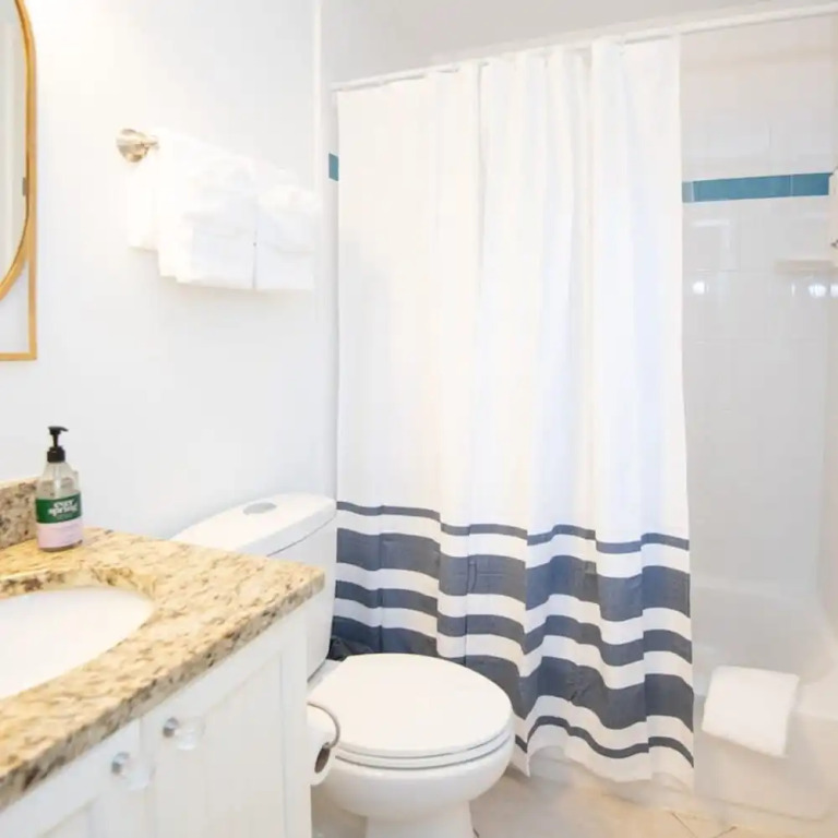 8BD Ft Pierce Beach Getaway - Great for Family Group