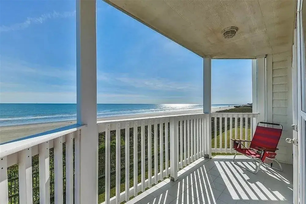 Seascape 1111 2 Bedroom Condo by RedAwning