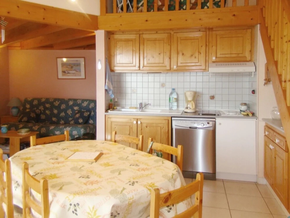 Welcoming 2-story Apartment in Vias With Bbq, Furnished Terrace and Go