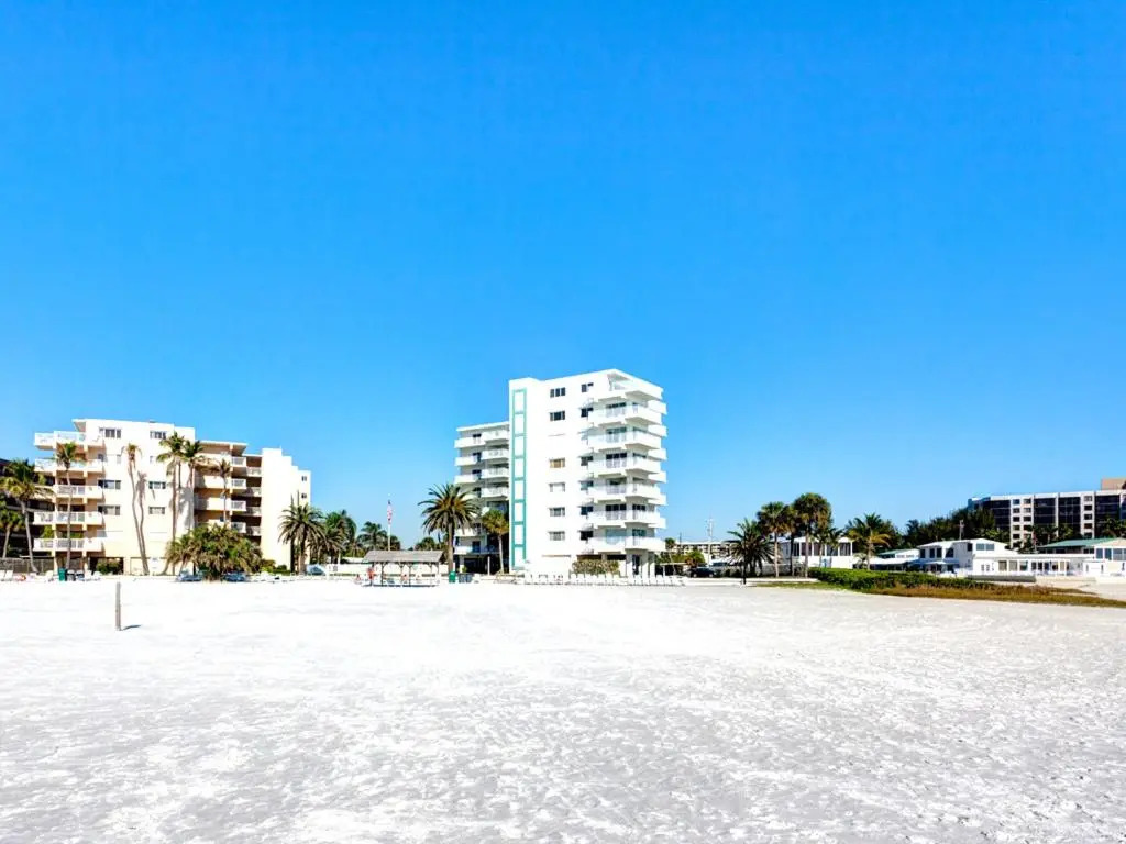 Jamaica Royale 91, 3 Heated Pools, 2 Bedrooms, WiFi, Sleeps 6