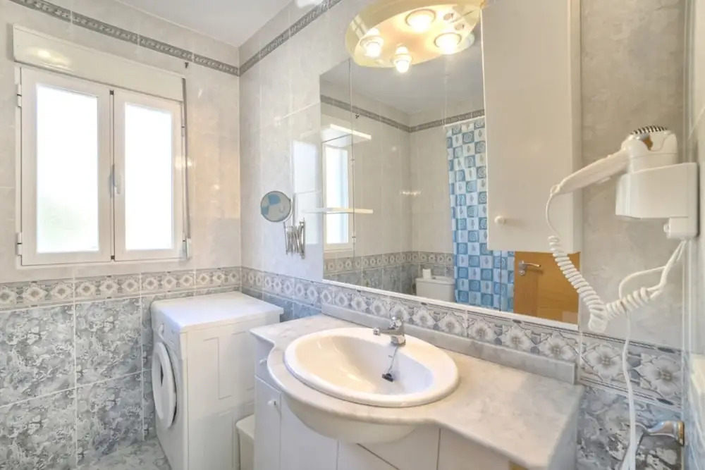 Villa - 2 Bedrooms with Pool and WiFi - 104987