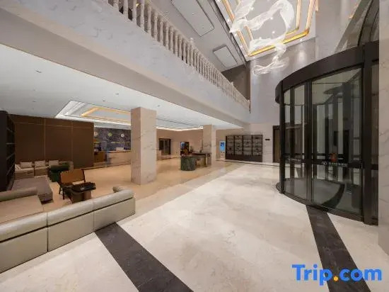 YiBon International Hotel (Hebi City Government Century Plaza Branch)