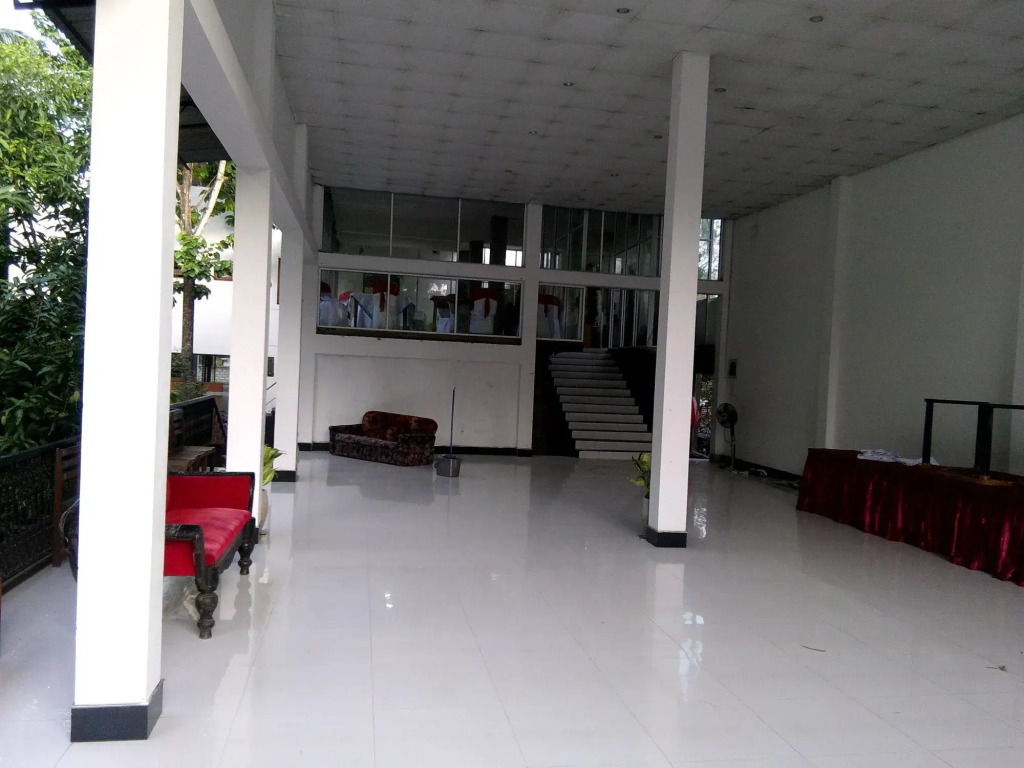 Water Garden Hotel