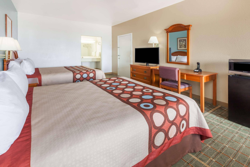 Scottish Inns & Suites Forney
