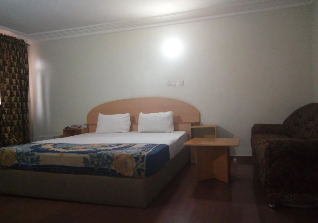 Serob Hotels