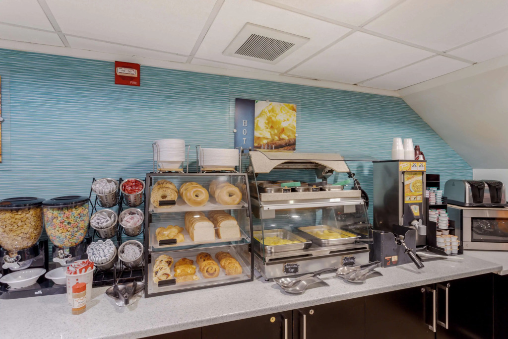 Best Western Plus Brooklyn Bay Hotel