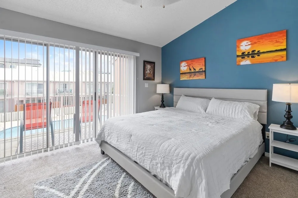 Coral Crab 2 Bedroom Townhouse by RedAwning