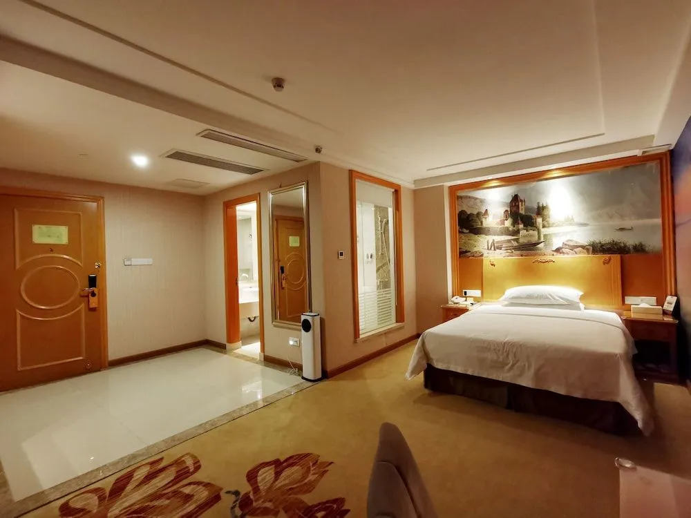 Vienna Hotel Foshan Xiqiao Mountain