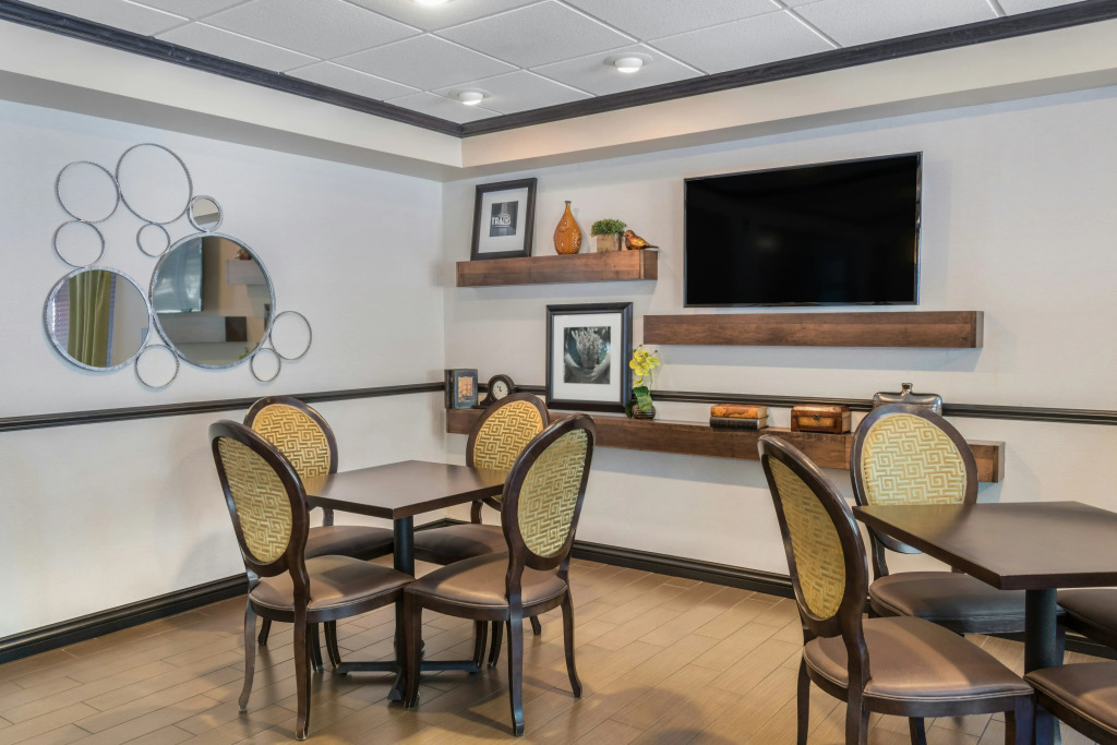 Hampton Inn South Heritage Park