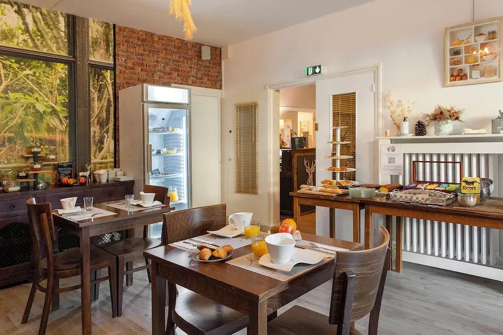Logis Hôtel Saint Cyr