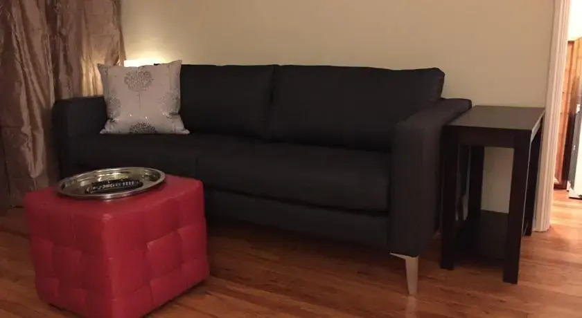 Hollywood Private One-Bedroom Apartment