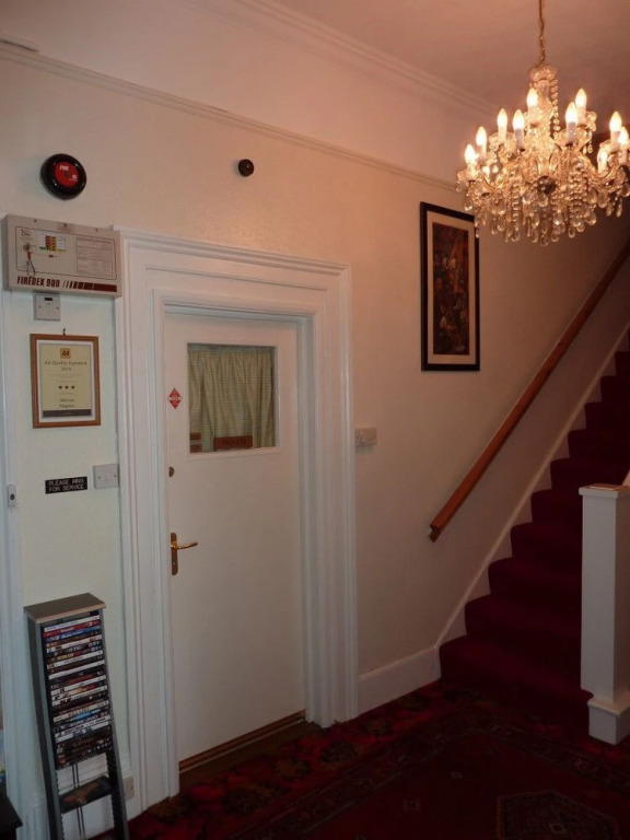 Glencoe Apartments