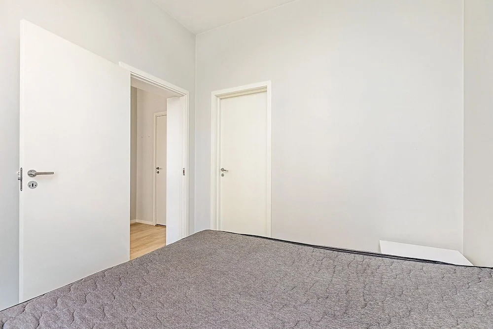Central 1 Bedroom Apartment