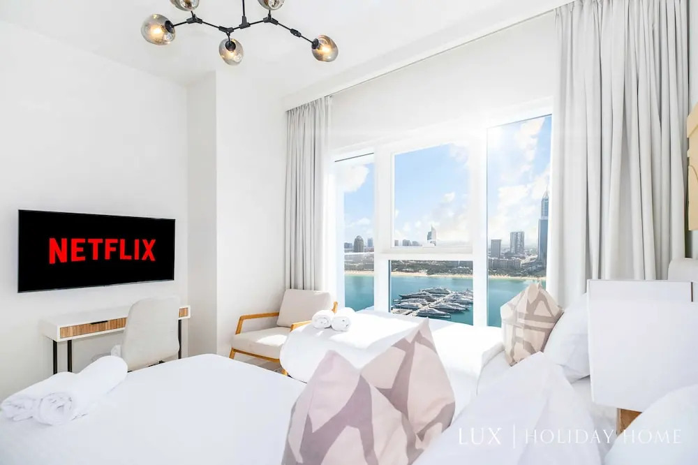 LUX  Luxury Sunrise Beachfront Suite 1