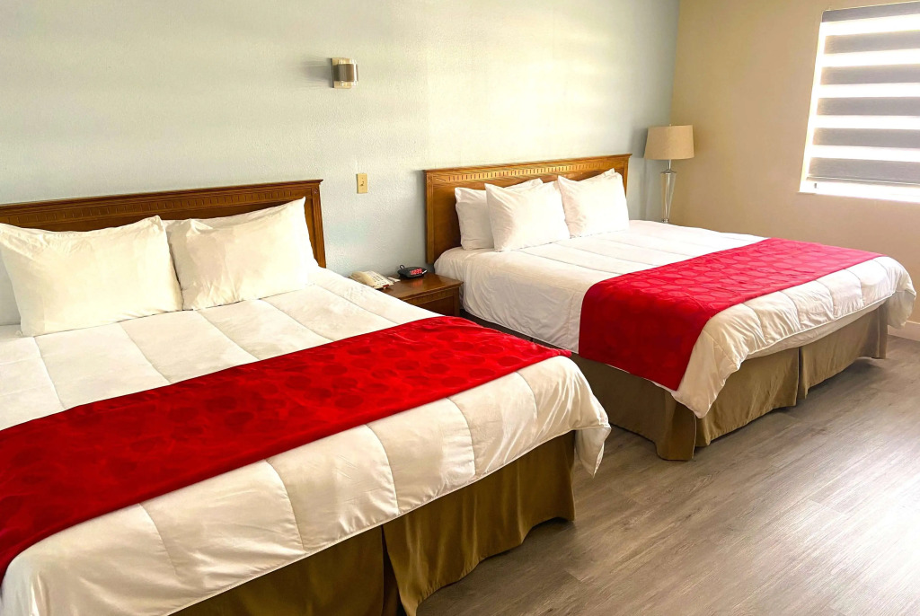 Ramada by Wyndham Los Angeles/Wilshire Center
