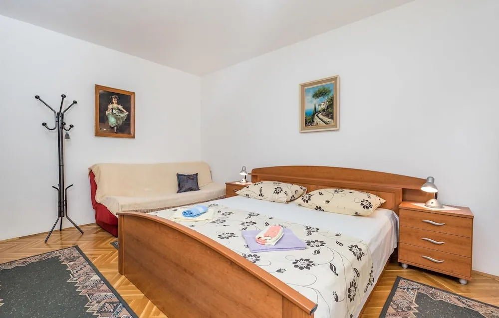 Awesome Apartment in Pag With 3 Bedrooms