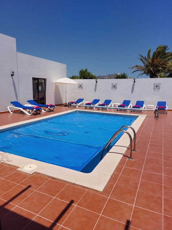 Villa Georgiana Spacious Quiet 4 Bed Property With Private Pool Sleeps 8