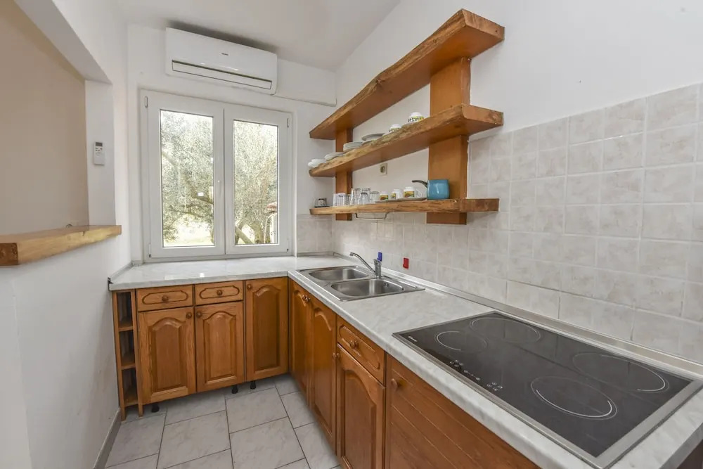 Apartments Caska VI