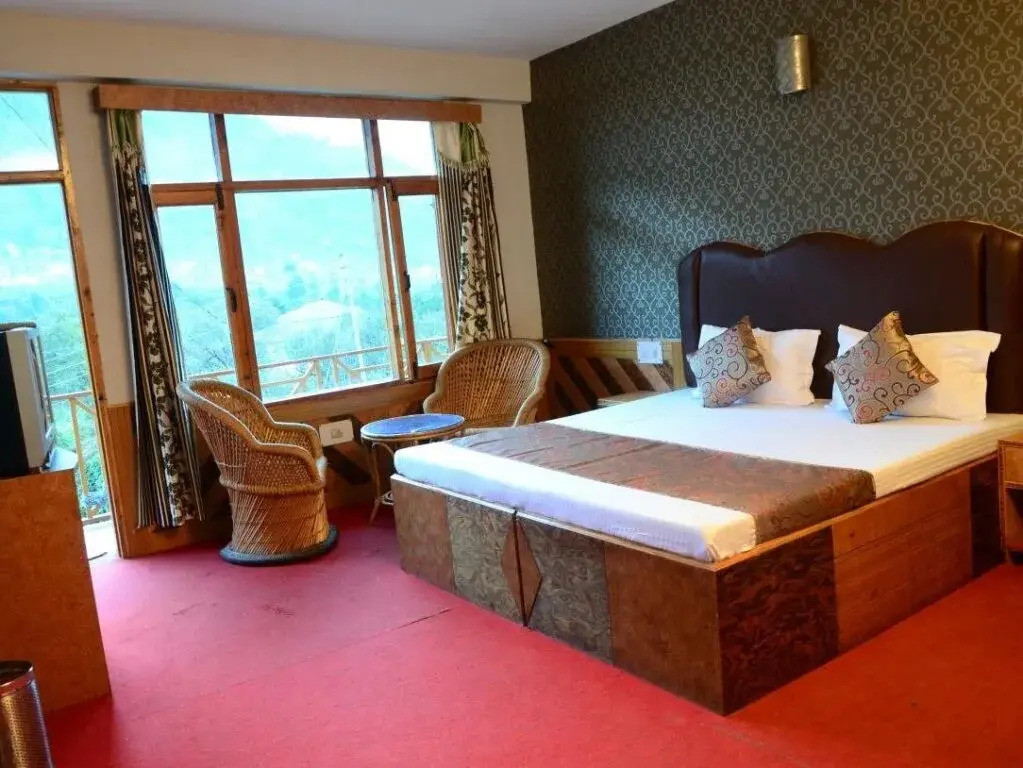 Hotel Omray's