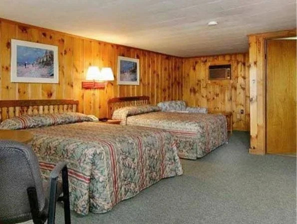 Tides Motel - Hampton Beach
