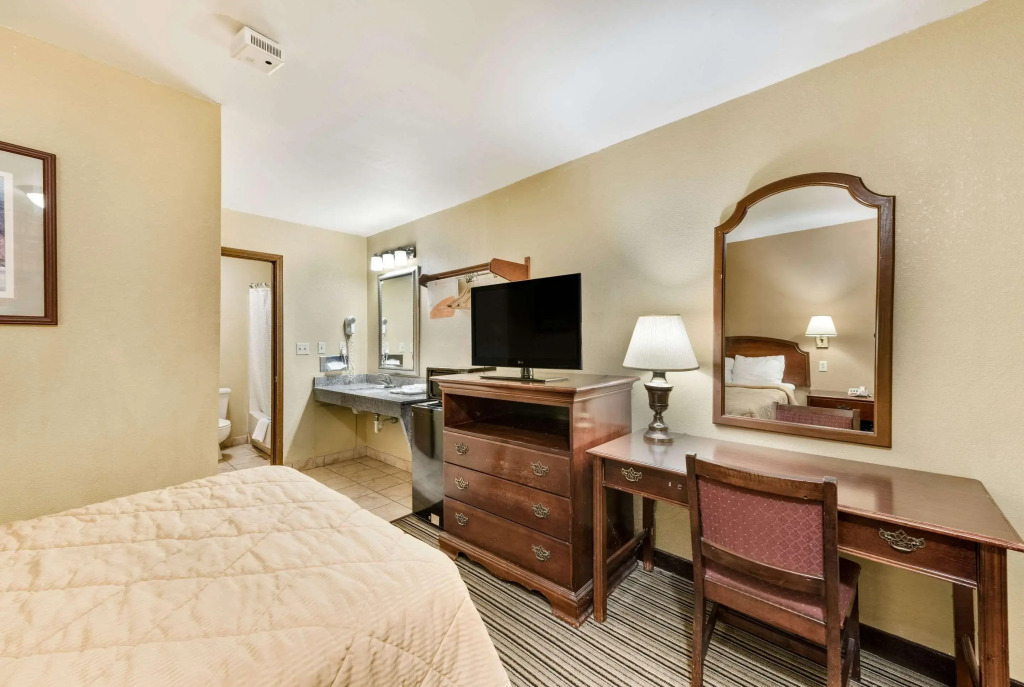 Americas Best Value Inn Columbus/West