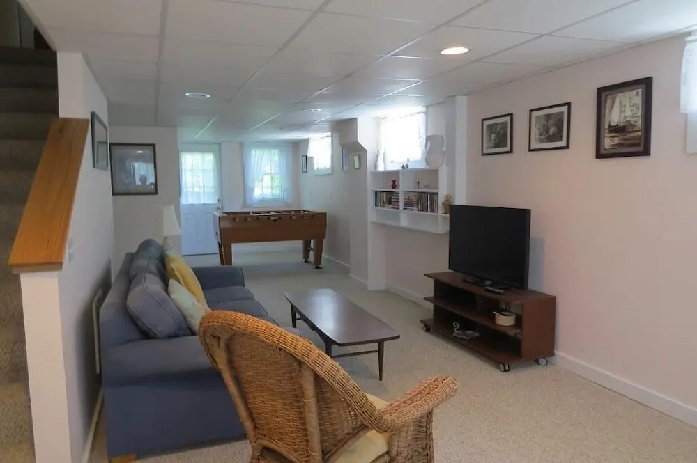305 Ridgevale Road - Four Bedroom House