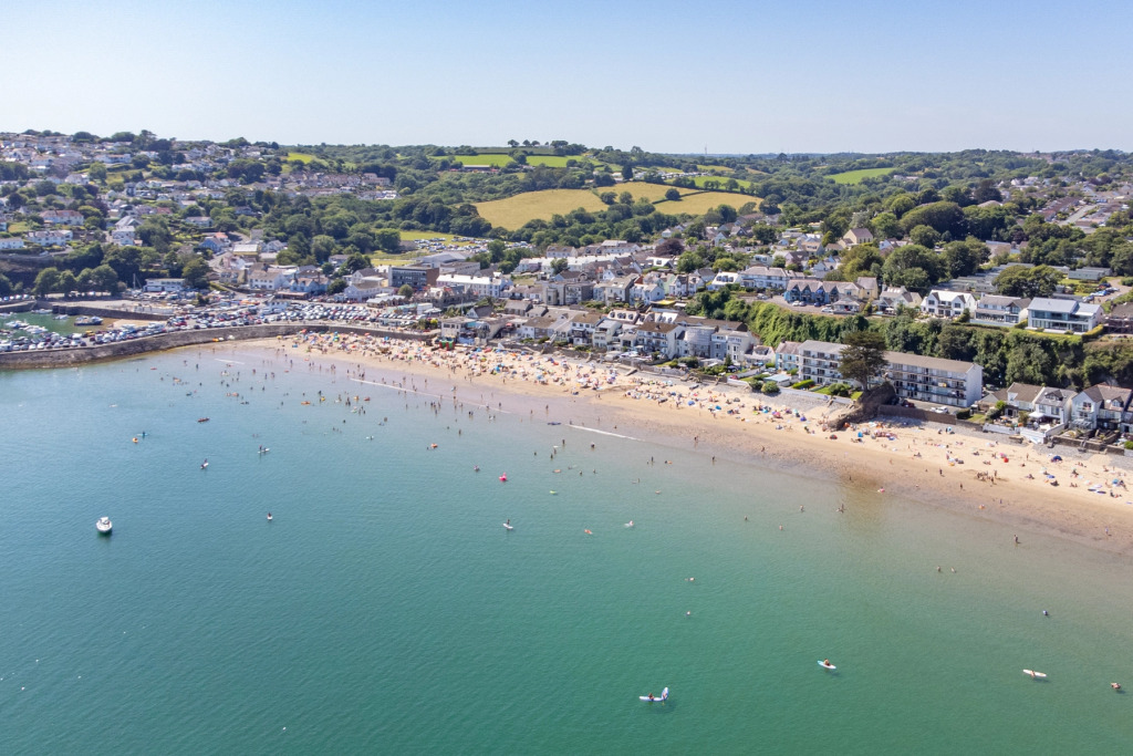 Swn Y Tonnau - Sea Front Apartment Spectacular Sea Views Parking Direct Beach Access
