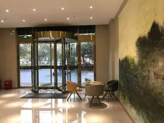 Century Zunyuan Hotel