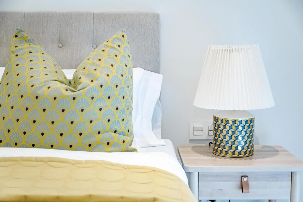 LMR- Luxury apartment, private pool. Families only