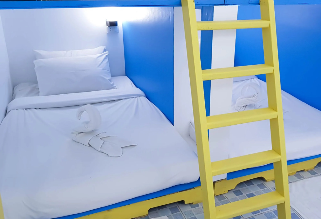 HuaHin Night Market Hostel