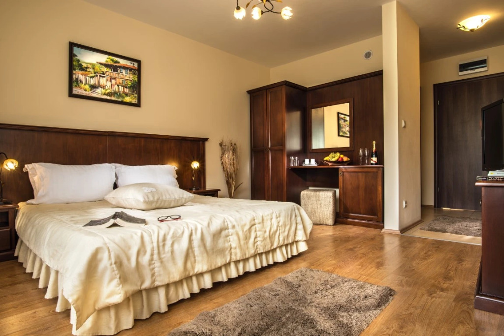 Mountain Lake Hotel