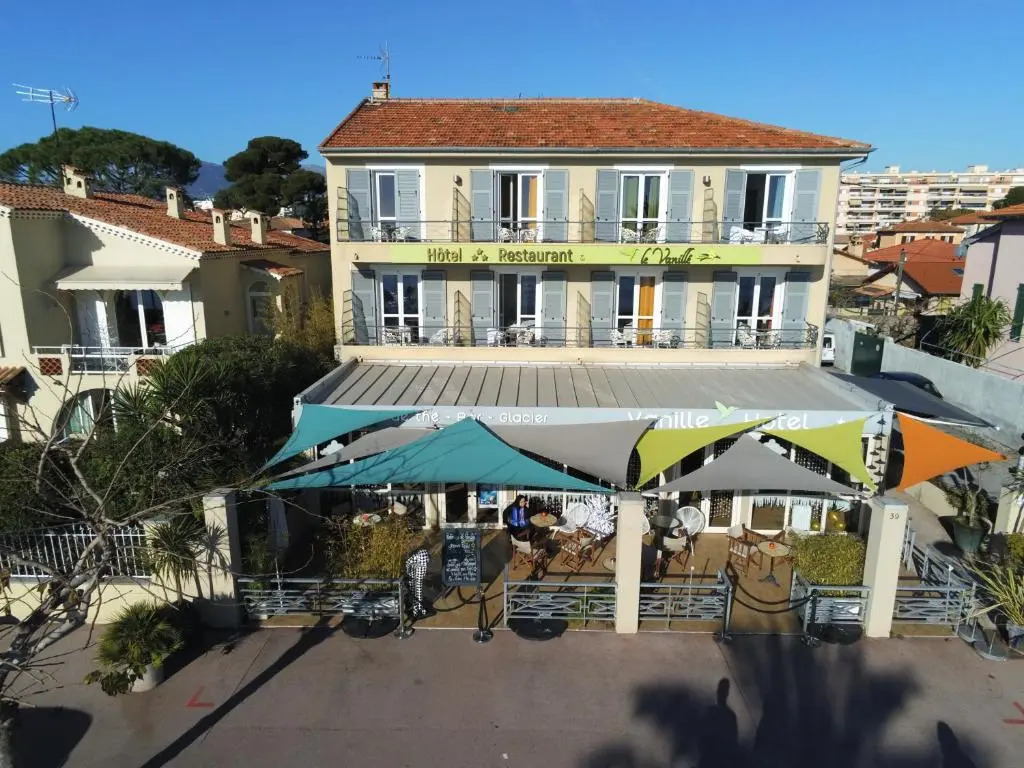 Hôtel du Bord de Mer "Le Vanillé"