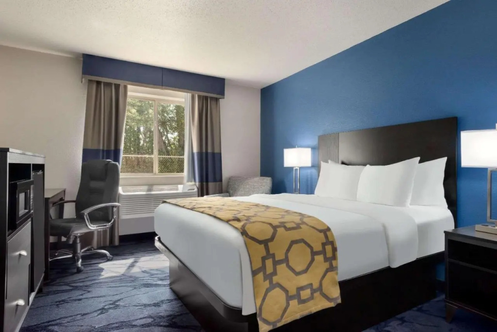 Baymont Toledo Airport Hotel Swanton