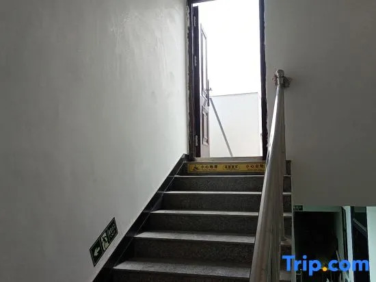 Wenxian Chenjiagou Qingfengling Farmhouse