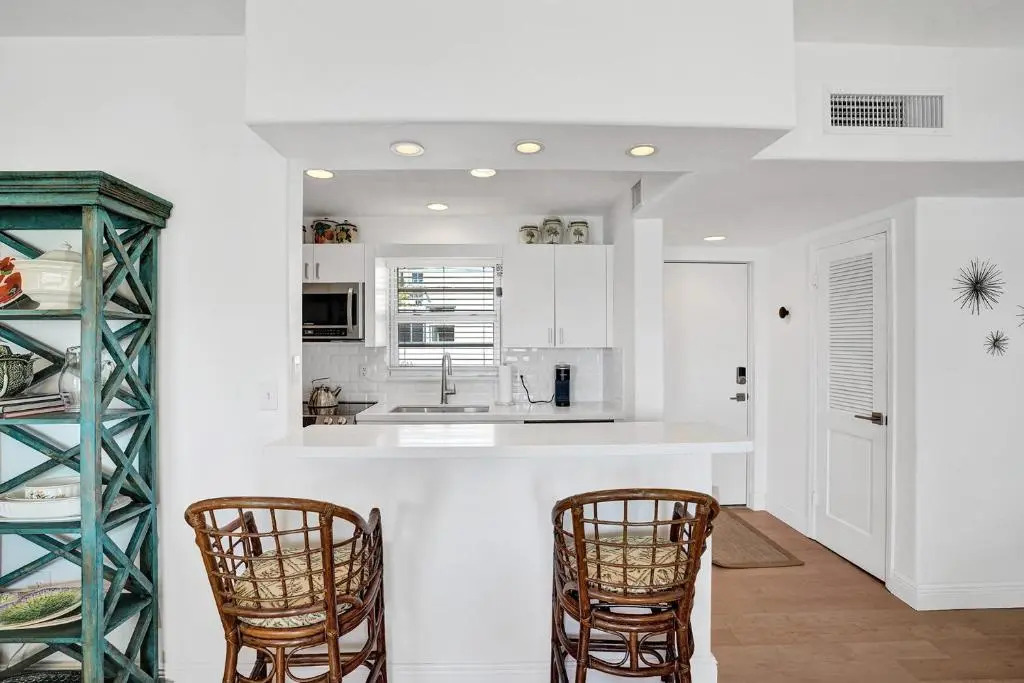Fort Lauderdale Yacht and Beach Club 209