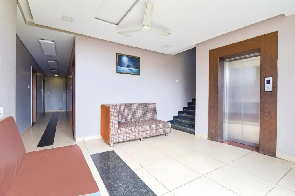 FabHotel Raghumani Palace - Nr Mahakal Mandir
