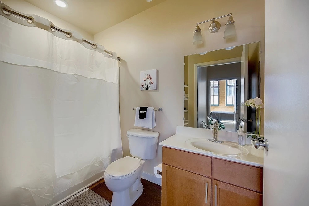 FRONTDESK Sycamore Place Apts Downtown Cincinnati