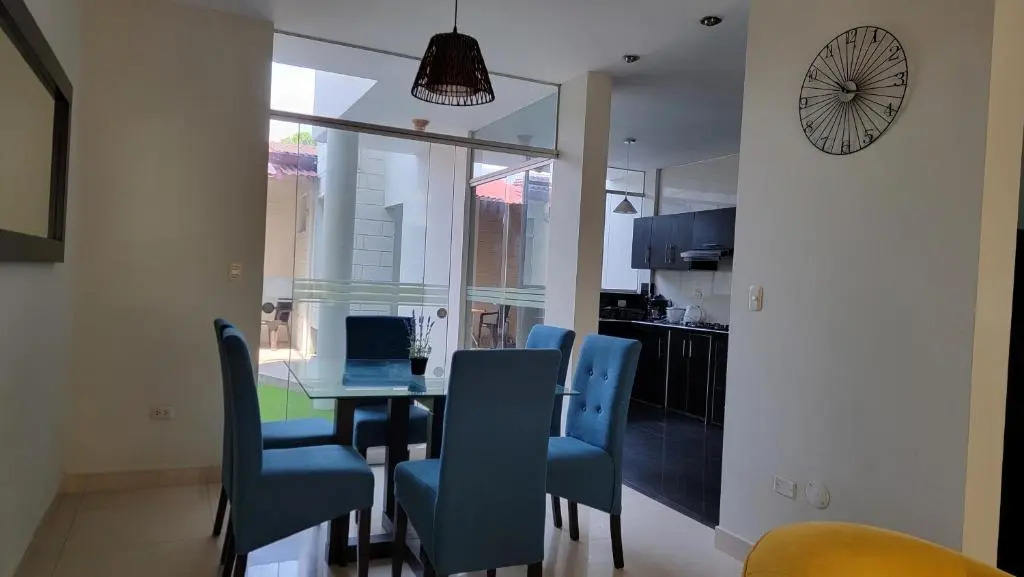 Hermoso Chalet en la ciudad de Tarapoto con 3 dormitorios, ideal para familias o grupo de amigos, hasta 6 personas
