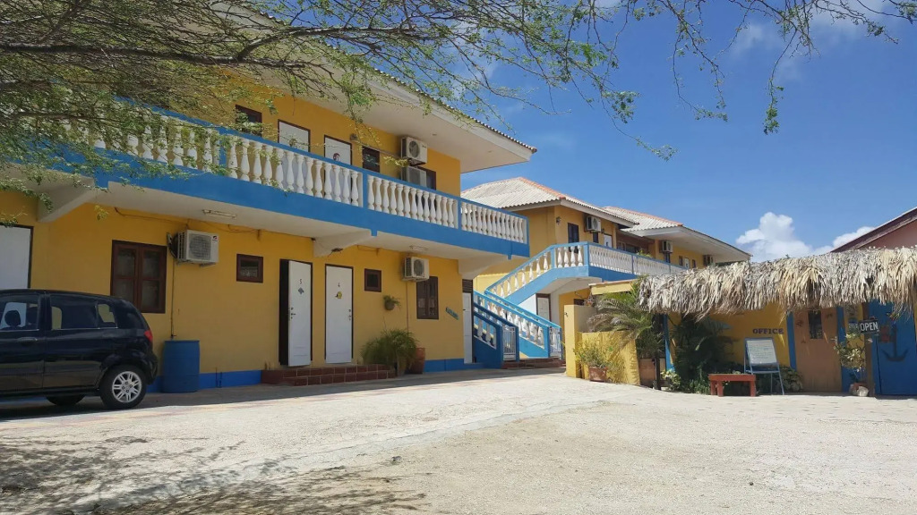 Sea Horizon Apartments