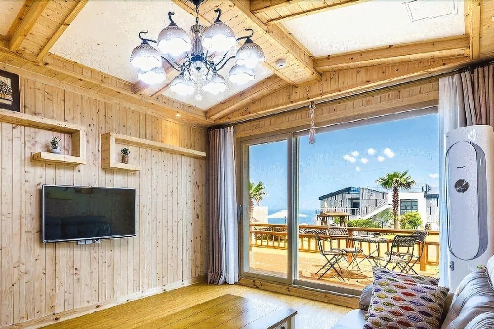 Seogwipo Hill on the Sea Pension