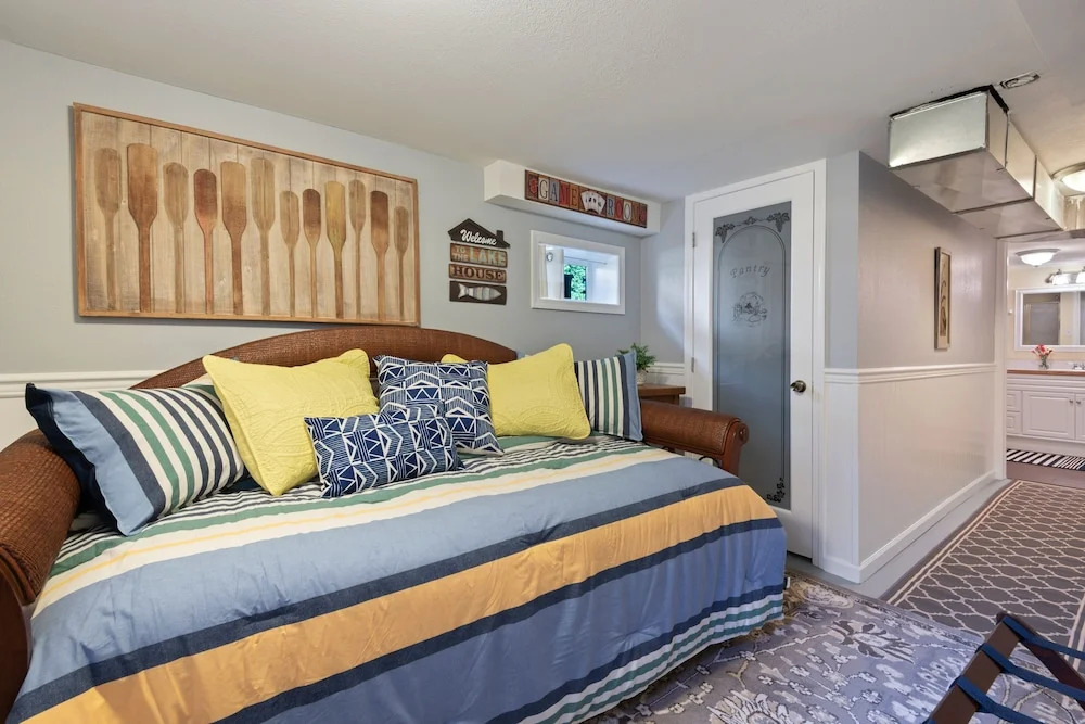 The Ivy - 5 Br Home