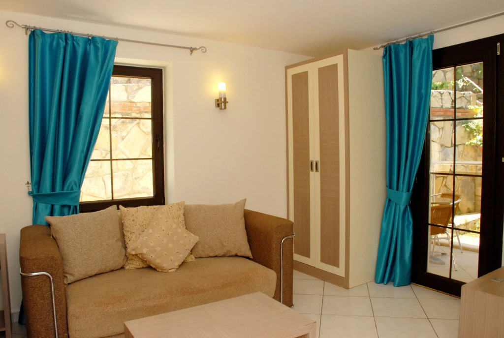 Queen Resort
