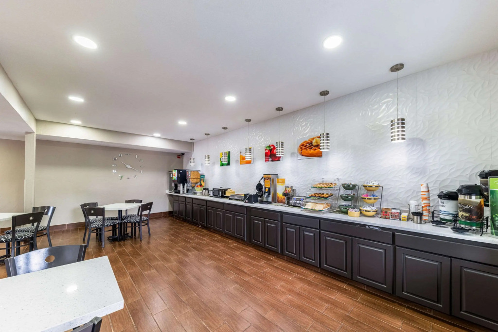 Quality Inn & Suites Canton
