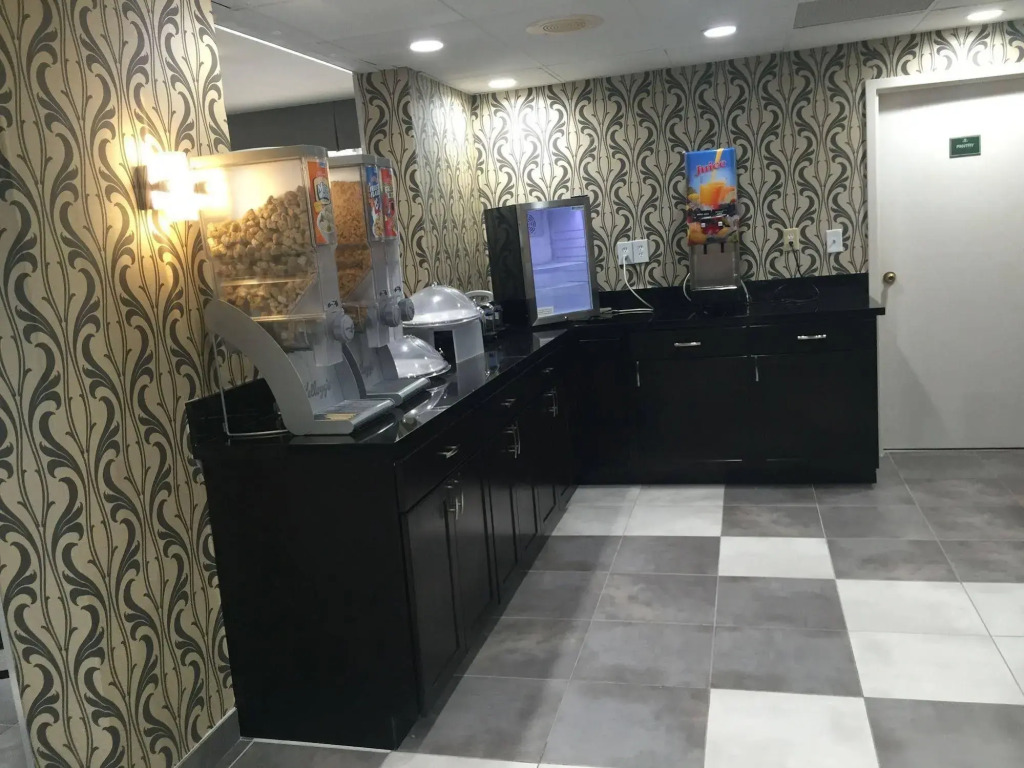 Howard Johnson Greensboro
