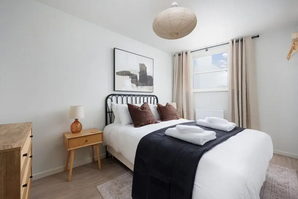 Luxury First Floor 2 bed Apartment