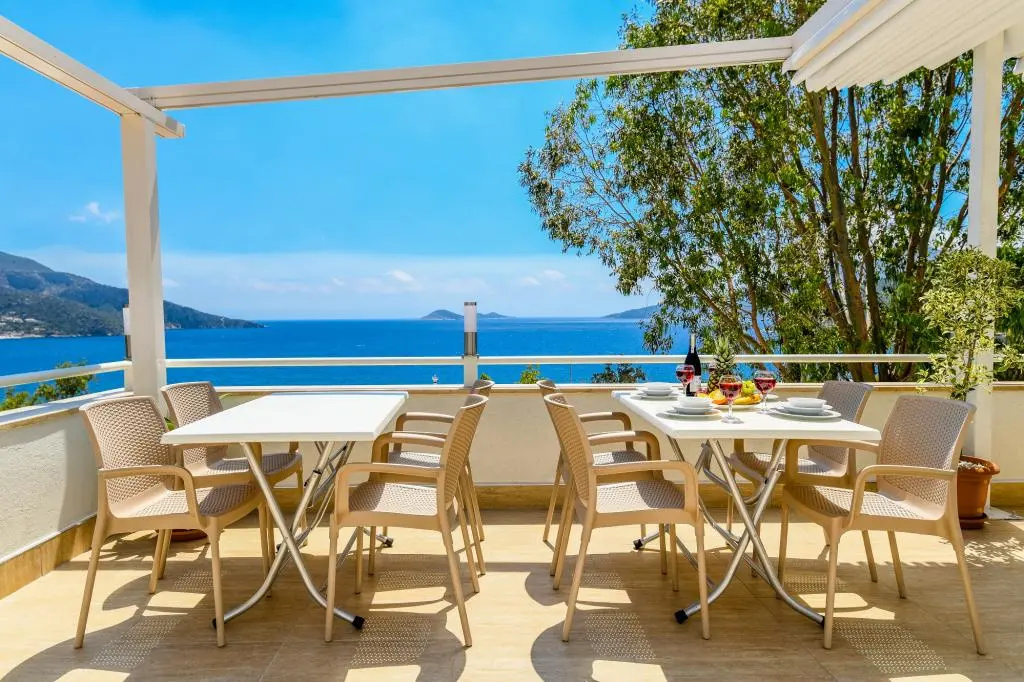 KALAMAKİ FLATS