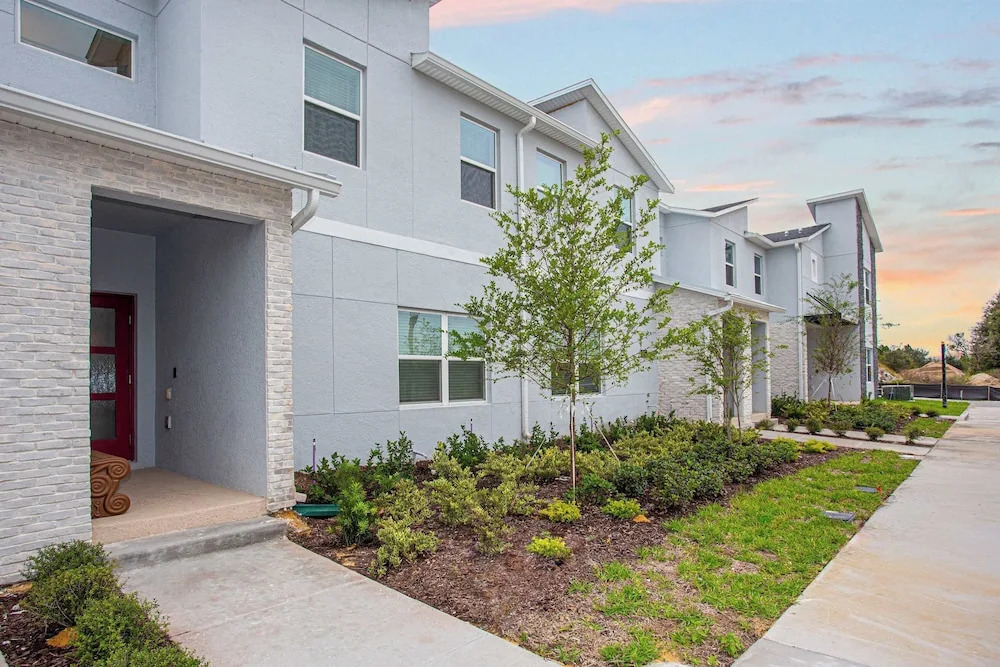 Marvelous 4 Bd w Pool Waterpark Near Disney 218
